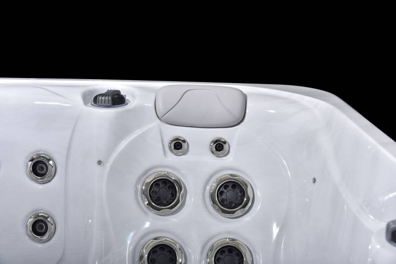 SPA 4 PERSONNES RELAX 5 dans le Var