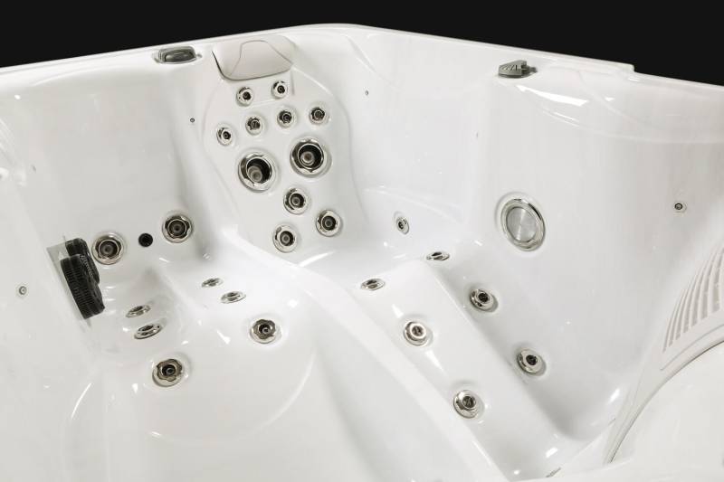 SPA 2 PERSONNES RELAX 1  à Roquebrune sur Argens dans le Var